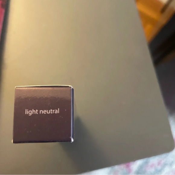 New in Box Tarte Double Duty Beauty Shape Tape Contour Concealer Light Neutral - Picture 3 of 3